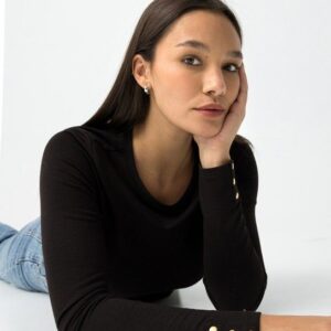 ¡Última! Camiseta Punto Fino Negra