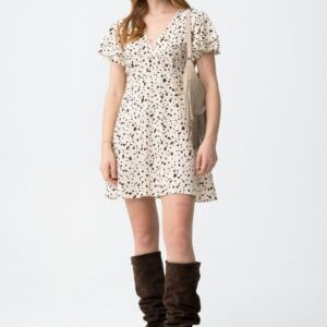 Vestido Con Lazada En Espalda