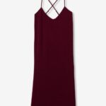 Vestido Burdeos Con Tirantes Cruzados