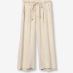 Pantalón Beige Con Cinturón Con Bolitas