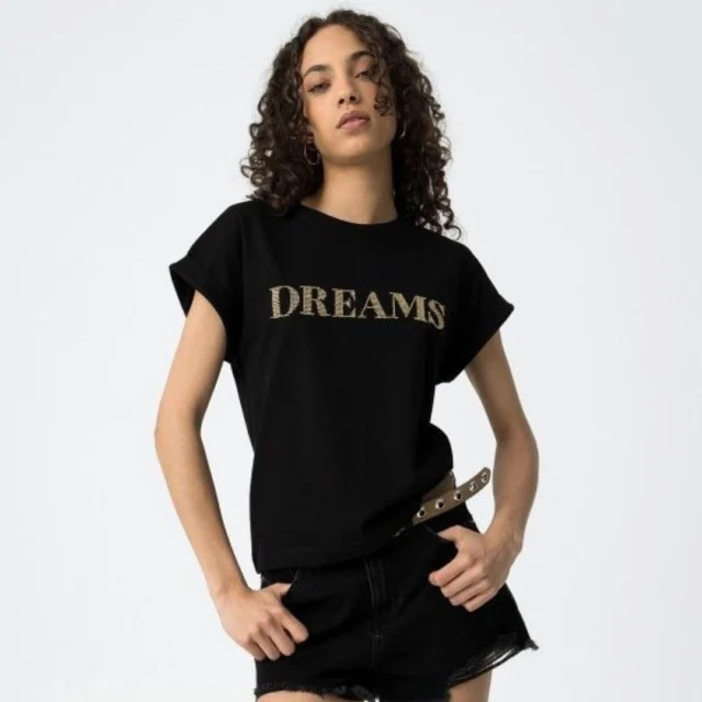 ✨DREAMS✨
Camisetas molonas con mensajes que nos hacen soñar…
•••
www.anacondemoda.es
•••
#felizjuernes
#nosvemos
#modacasual
#verano25
#marcaseuropeas
#anacondemodaes
#sevillahoy