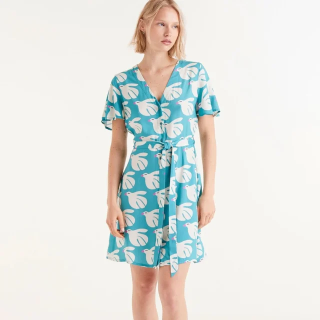 Últimas tallas de este bonito vestido con un estampado y tejido de 🔟
Si es tu talla … ¡Corre! 
•••
www.anacondemoda.es
•••
#buenosdias
#marcasespañolas 
#compañiafantastica
#estampadosbonitos 
#verano25
#anacondemodaes
#sevillahoy